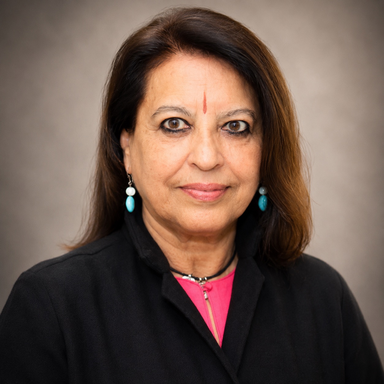 Dr Madhu Khanna